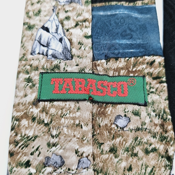 TABASCO | 100% silk teepee & corn scene neck tie - Picture 4 of 5
